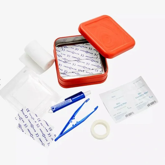 Pets & Co. Pet Emergency Kit - Picture 2 of 7